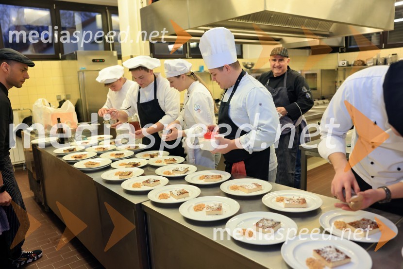  ... ;  Dušan Erjavec, ravnatelj, Srednja šola za gostinstvo in turizem MariborSlavnostno kosilo z grškim chefom Steliosom Fanourakisom na SŠGT Maribor