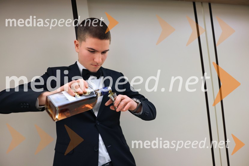  Art RomihSlavnostno kosilo z grškim chefom Steliosom Fanourakisom na SŠGT Maribor