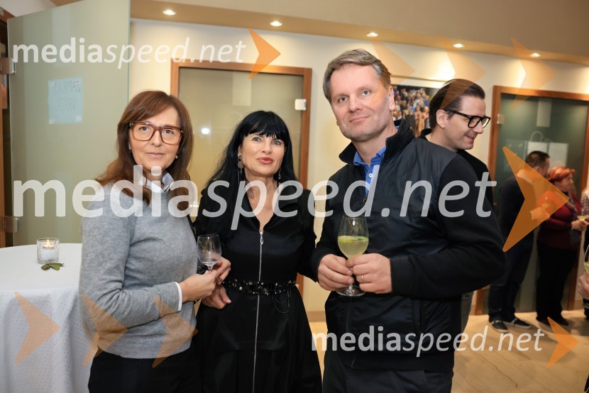  Simona Zdovc, FUDO; mag.  Helena  Cvikl, predavateljica na Fakulteti za turistične študije;  ... ;  ... Slavnostno kosilo z grškim chefom Steliosom Fanourakisom na SŠGT Maribor