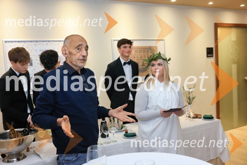  Dušan Erjavec, ravnatelj, Srednja šola za gostinstvo in turizem Maribor;  ... ;  ... Slavnostno kosilo z grškim chefom Steliosom Fanourakisom na SŠGT Maribor