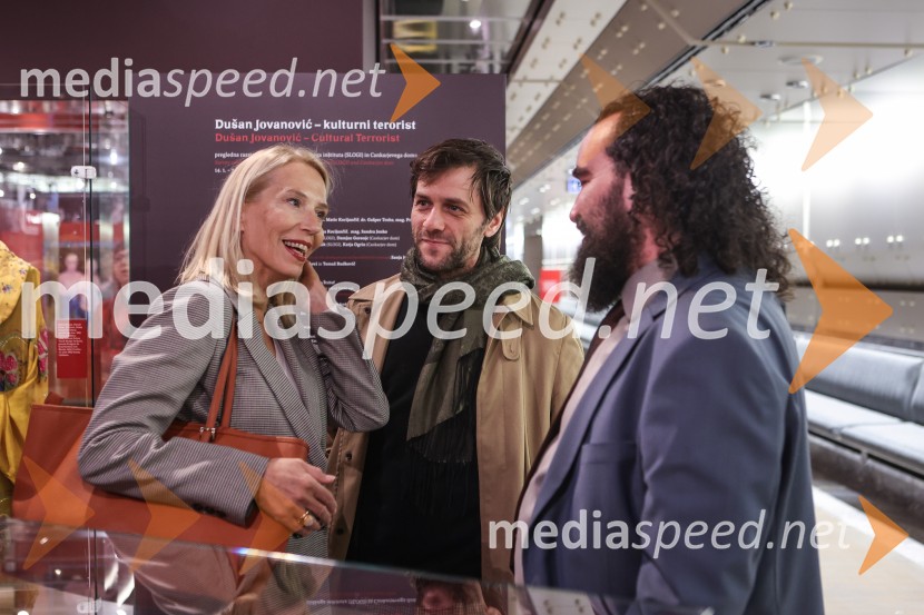  Vilma Štritof, dramaturginja, Radio Slovenija;  ... ;   Jure Novak, generalni direktor, Cankarjev domDušan Jovanović – Kulturni terorist, odprtje razstave v Cankarjevem domu