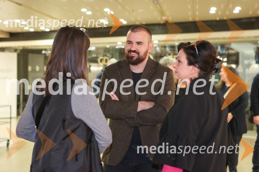 doc.dr. Matic  Kocijančič, Filozofska fakulteta, Univerza v Ljubljani;  Barbara Koželj Podlogar, vršilka dolžnosti generalnega direktorja Direktorata za ustvarjalnost, Ministrstvo za kulturoDušan Jovanović – Kulturni terorist, odprtje razstave v Cankarjevem domu