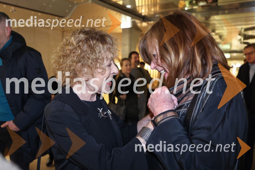  Milena  Zupančič, igralka;  Marijana Brecelj, igralkaDušan Jovanović – Kulturni terorist, odprtje razstave v Cankarjevem domu