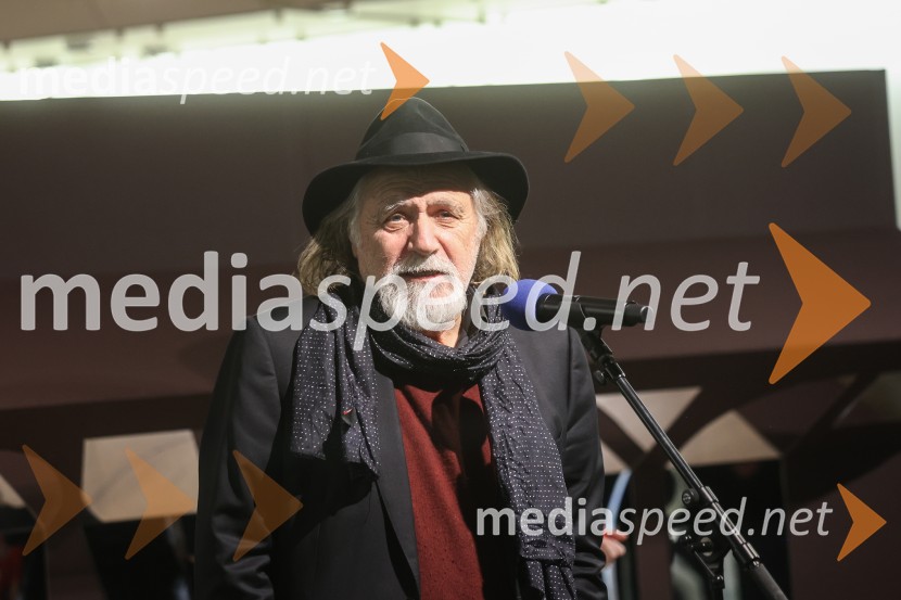  Rade Šerbedžija, igralec, režiser in glasbenikDušan Jovanović – Kulturni terorist, odprtje razstave v Cankarjevem domu