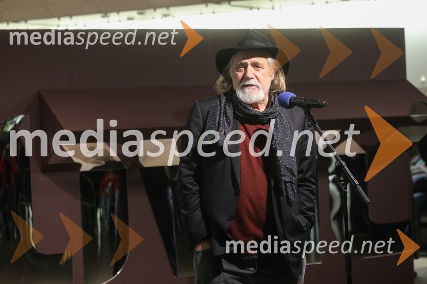  Rade Šerbedžija, igralec, režiser in glasbenikDušan Jovanović – Kulturni terorist, odprtje razstave v Cankarjevem domu