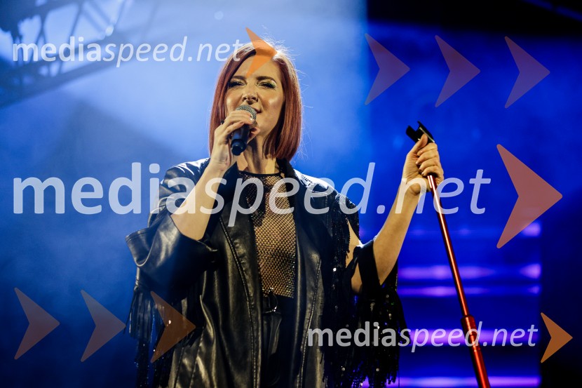 Lara Baruca v Kino Šiška z ekskluzivnim koncertom Potopljena v glasbo