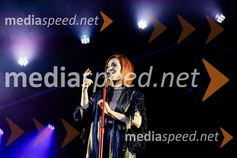 Lara Baruca v Kino Šiška z ekskluzivnim koncertom Potopljena v glasbo