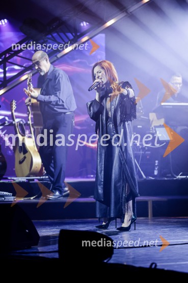 Lara Baruca v Kino Šiška z ekskluzivnim koncertom Potopljena v glasbo