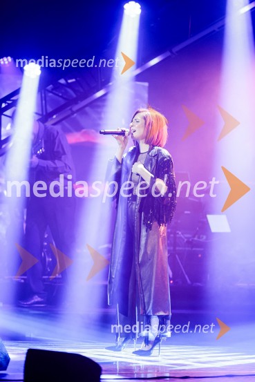 Lara Baruca v Kino Šiška z ekskluzivnim koncertom Potopljena v glasbo