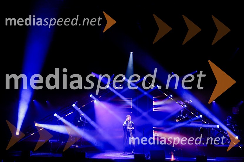 Lara Baruca v Kino Šiška z ekskluzivnim koncertom Potopljena v glasbo