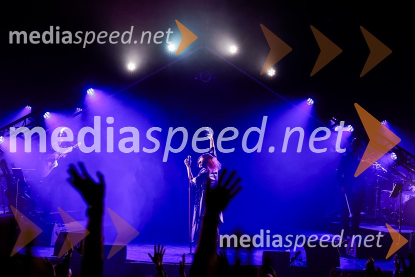 Lara Baruca v Kino Šiška z ekskluzivnim koncertom Potopljena v glasbo