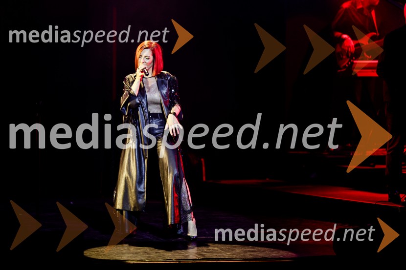 Lara Baruca v Kino Šiška z ekskluzivnim koncertom Potopljena v glasbo