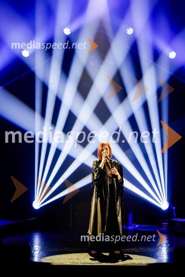 Lara Baruca v Kino Šiška z ekskluzivnim koncertom Potopljena v glasbo