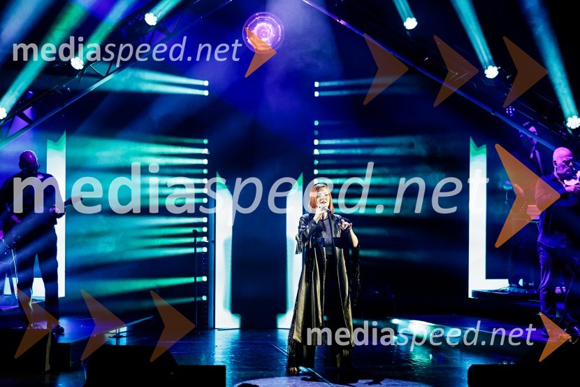 Lara Baruca v Kino Šiška z ekskluzivnim koncertom Potopljena v glasbo