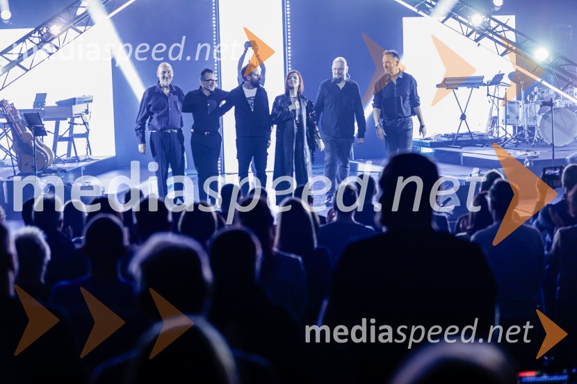 Lara Baruca v Kino Šiška z ekskluzivnim koncertom Potopljena v glasbo