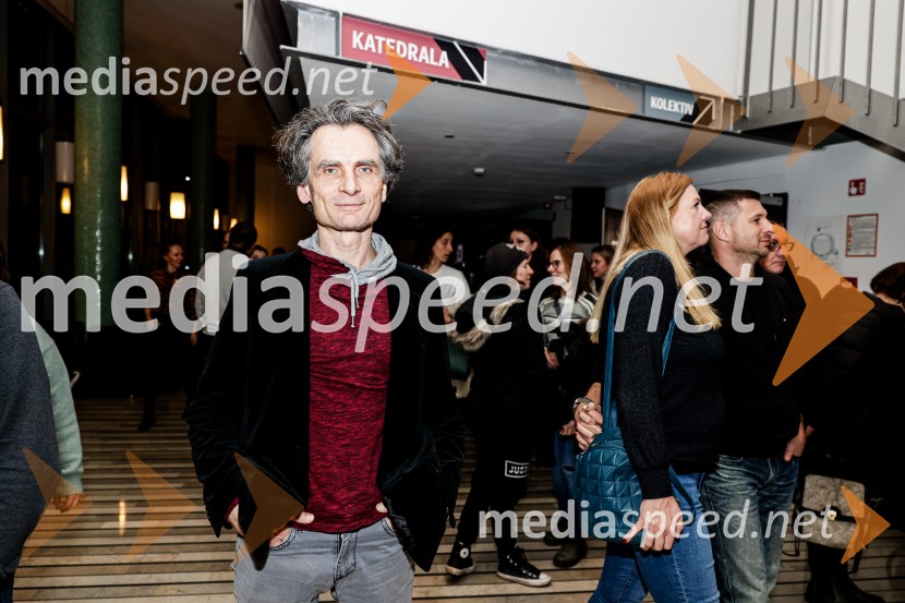  Jure Longyka, moderatorLara Baruca v Kino Šiška z ekskluzivnim koncertom Potopljena v glasbo