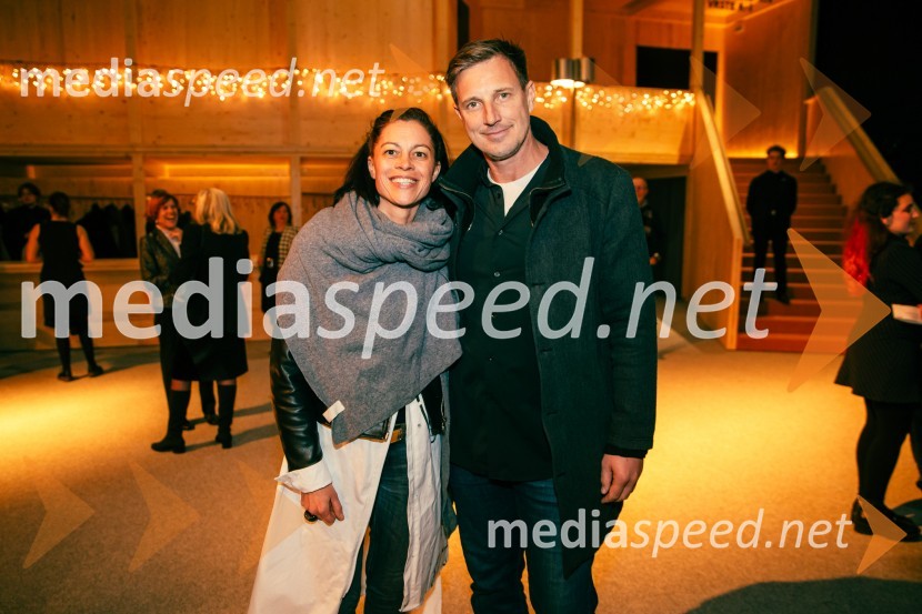  Inga Remeta, direktorica, Slovensko mladinsko gledališče;  ... Premiera Cankarjeve igre Za narodov blagor, SNG Drama Ljubljana