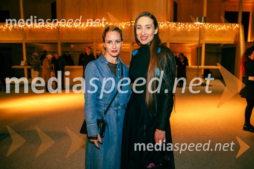  Lea Menard, igralka;  Gaja Višnar, igralkaPremiera Cankarjeve igre Za narodov blagor, SNG Drama Ljubljana