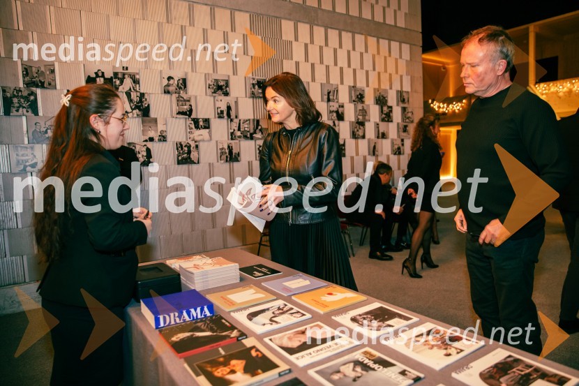  ... ;  Tanja Fajon, podpredsednica vlade in ministrica za zunanje zadeve;  Veit-Ulrich Braun, novinarPremiera Cankarjeve igre Za narodov blagor, SNG Drama Ljubljana