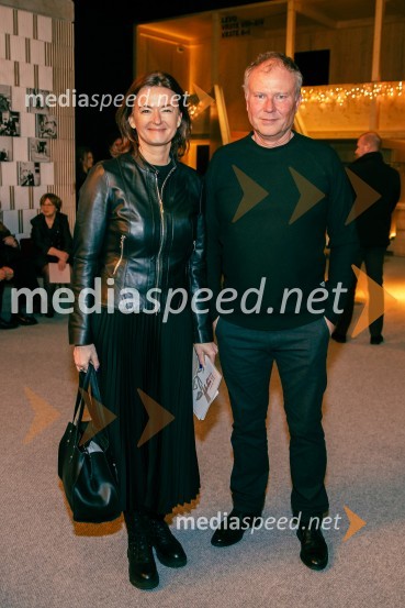  Tanja Fajon, podpredsednica vlade in ministrica za zunanje zadeve;  Veit-Ulrich Braun, novinarPremiera Cankarjeve igre Za narodov blagor, SNG Drama Ljubljana