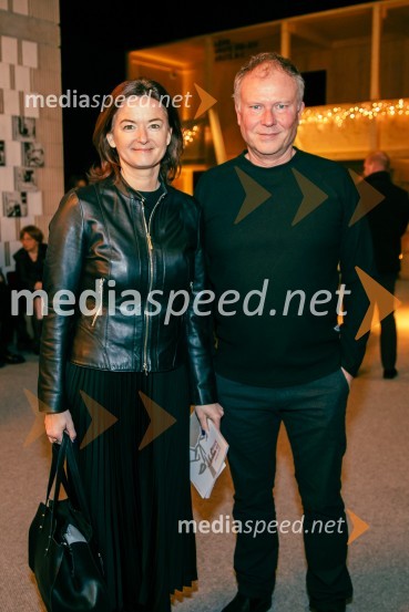  Tanja Fajon, podpredsednica vlade in ministrica za zunanje zadeve;  Veit-Ulrich Braun, novinarPremiera Cankarjeve igre Za narodov blagor, SNG Drama Ljubljana