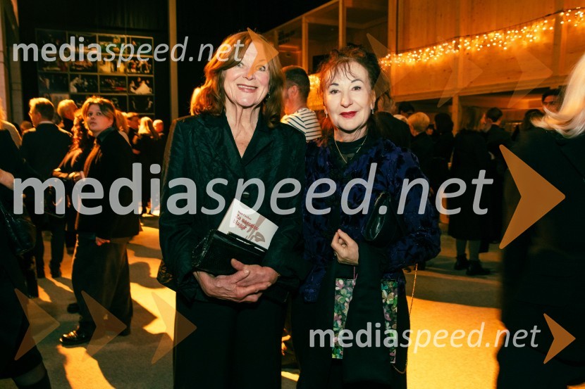  Marijana Brecelj, igralka;  Polona Vetrih, igralkaPremiera Cankarjeve igre Za narodov blagor, SNG Drama Ljubljana