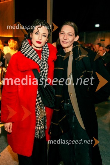  Urška Centa, plesalka flamenka;  Anamaria Bagarić, plesalkaPremiera Cankarjeve igre Za narodov blagor, SNG Drama Ljubljana