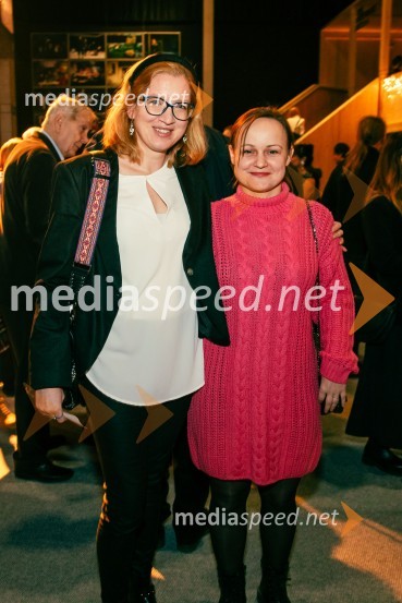  ... ;  Brina Klampfer Merčnik, režiserkaPremiera Cankarjeve igre Za narodov blagor, SNG Drama Ljubljana