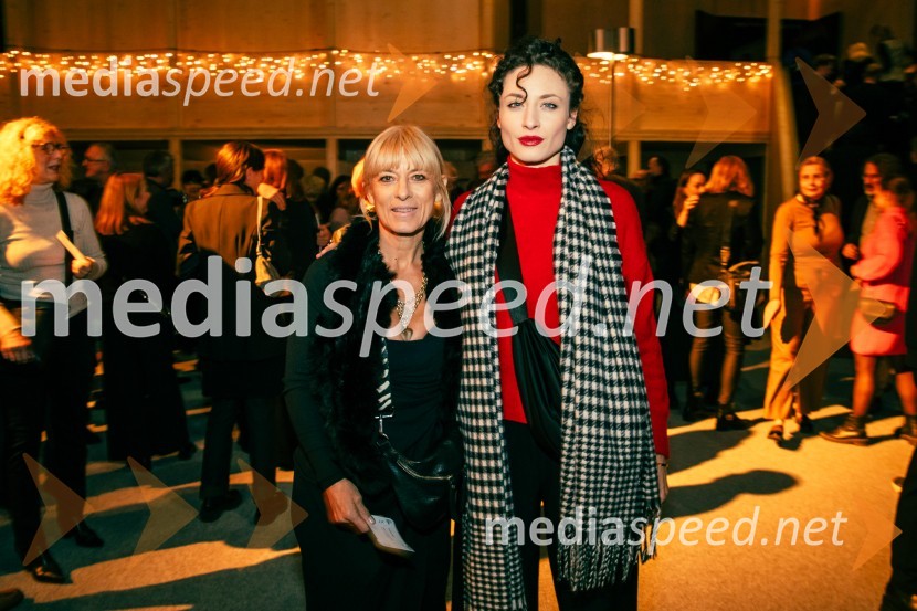  Barbra Jermann, urednica revije Suzy;  Urška Centa, plesalka flamenkaPremiera Cankarjeve igre Za narodov blagor, SNG Drama Ljubljana