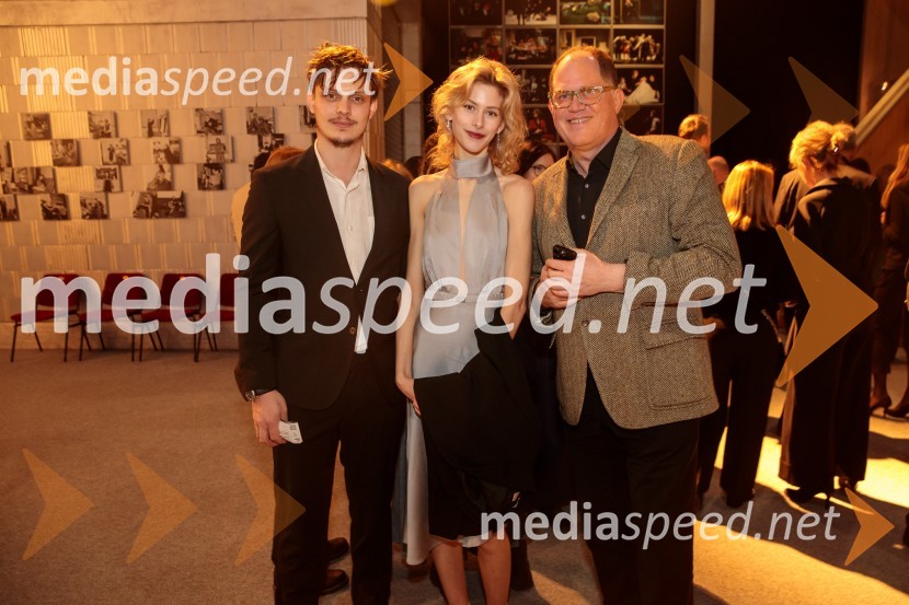  Lan Klemenc;  Sofija Šoškič, Immortal Models;  ... Premiera Cankarjeve igre Za narodov blagor, SNG Drama Ljubljana