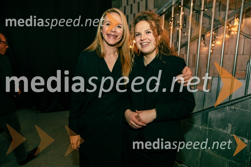  Barbara Svetek, vodja službe za marketing SNG Drama Ljubljana;  ... Premiera Cankarjeve igre Za narodov blagor, SNG Drama Ljubljana