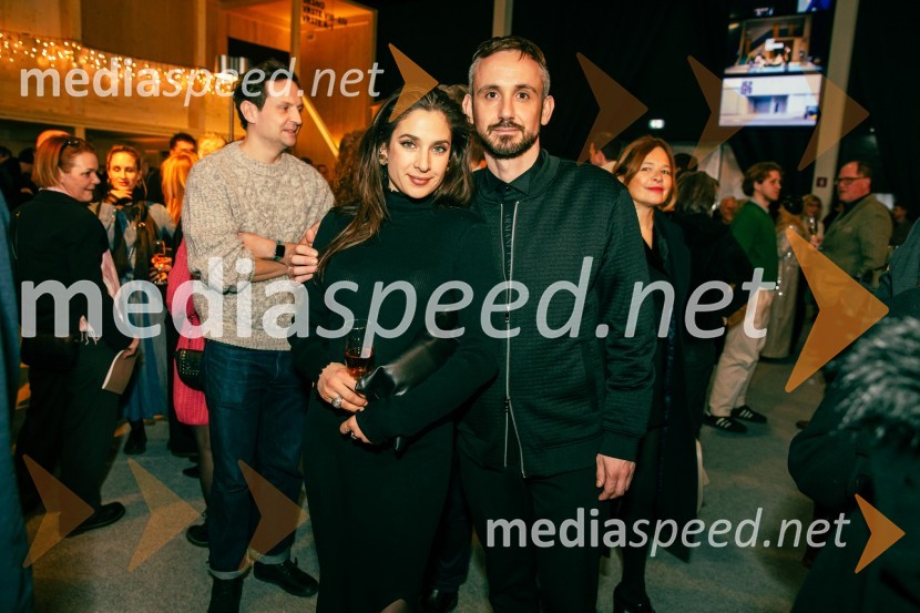  ... ;  Saša Pavlin Stošić, igralka;  Jernej Pristov, vodja službe za odnose z javnostmi SNG Drama LjubljanaPremiera Cankarjeve igre Za narodov blagor, SNG Drama Ljubljana