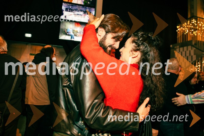  Domen Novak, igralec ;  Urška Centa, plesalka flamenkaPremiera Cankarjeve igre Za narodov blagor, SNG Drama Ljubljana