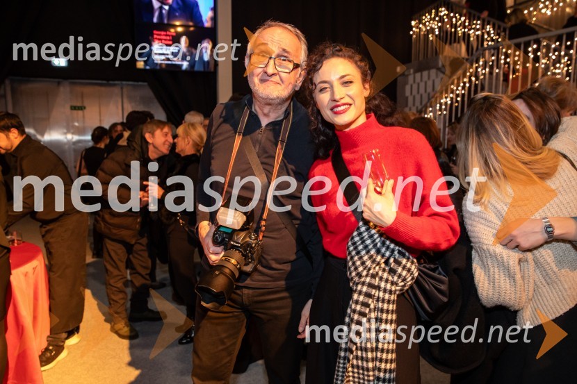  Vito Tofaj, fotograf;  Urška Centa, plesalka flamenkaPremiera Cankarjeve igre Za narodov blagor, SNG Drama Ljubljana