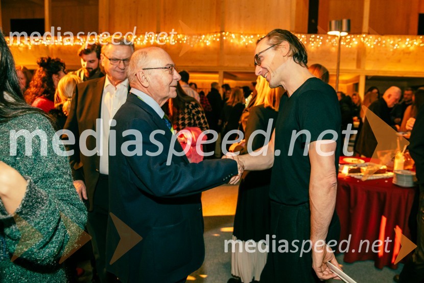  Mitja Rotovnik, nekdanji direktor Cankarjevega doma;  Marko  Mandić, igralecPremiera Cankarjeve igre Za narodov blagor, SNG Drama Ljubljana