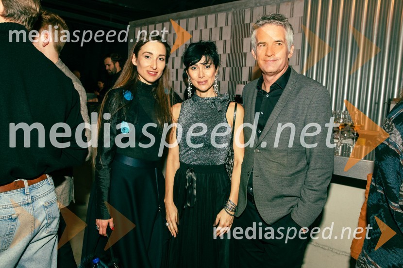  Gaja Višnar, igralka;  dr. Jerca  Legan, antropologinja in strokovnjakinja za strateške komunikacije;  ... Premiera Cankarjeve igre Za narodov blagor, SNG Drama Ljubljana