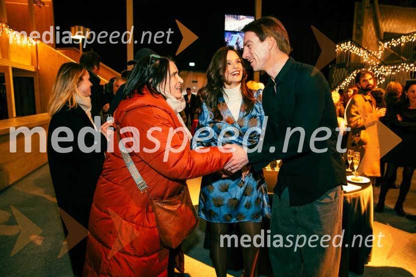  ... ;  ... ;  Tina Vrbnjak, igralka;  Jure Henigman, igralecPremiera Cankarjeve igre Za narodov blagor, SNG Drama Ljubljana