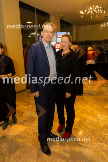  Matija Šenk, predsednik uprave, Zavarovalnica Vzajemna;  Katarina ŠenkZakaj sva se ločila, premiera na odru MGL