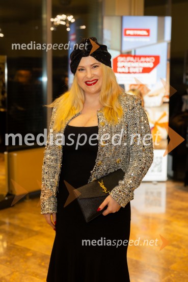  Danica Lovenjak, novinarka, voditeljicaZakaj sva se ločila, premiera na odru MGL