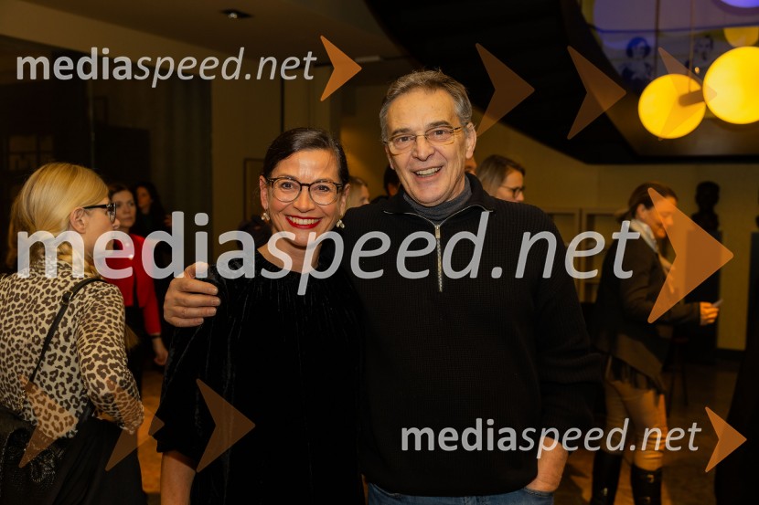  Simona  Belle, služba za stike z javnostmi MGL;   Igor  Samobor, igralecZakaj sva se ločila, premiera na odru MGL