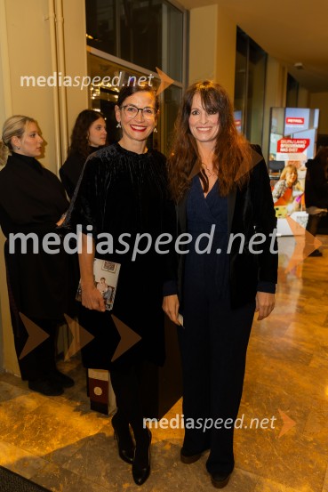  Simona  Belle, služba za stike z javnostmi MGL;  Ana Horvat Dolinar, igralkaZakaj sva se ločila, premiera na odru MGL