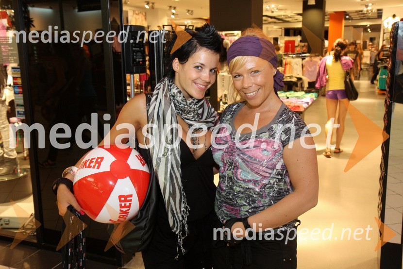 Nataša Kirn, Playboyeva zajčica in Majda Vrhovnik, PR trgovine New Yorker in direktorica M.V. d.o.o.New Yorker, otvoritev trgovine