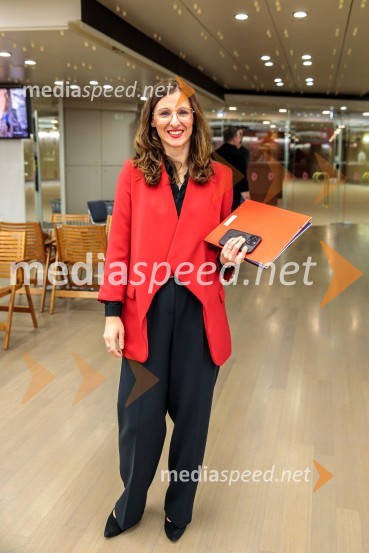  Tjaša Toni Skubic, vodja komuniciranja, MediadeInženirka leta 2024 je Rebeka Kropivšek Leskovar