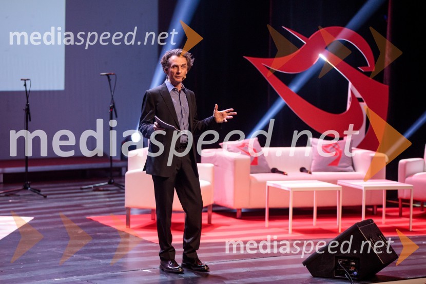  Jure Longyka, moderatorInženirka leta 2024 je Rebeka Kropivšek Leskovar