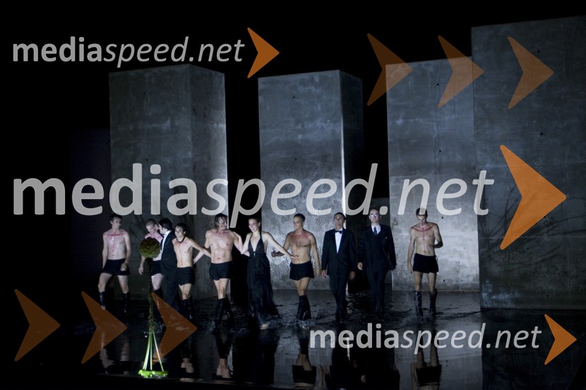 Gledališka predstava KaligulaKaligula, gledališka predstava