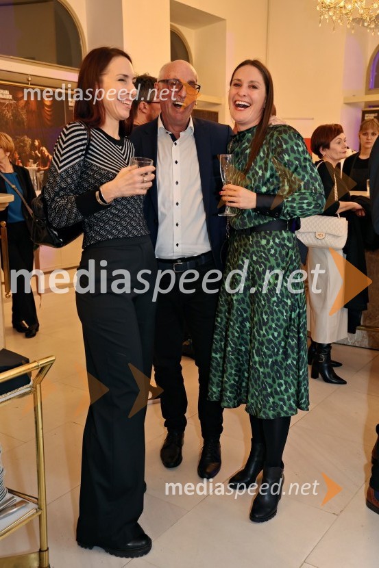 In ljubezen tudi, premiera na odru Slovenskega narodnega gledališča Maribor