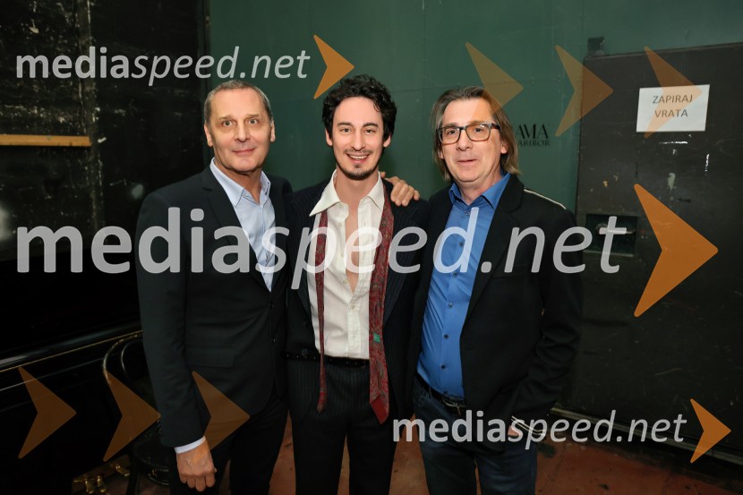  Danilo Rošker, direktor SNG Maribor;  Žan Koprivnik, igralec;  Aleksandar  Popovski, režiser, umetniški direktor Drame SNG MariborIn ljubezen tudi, premiera na odru Slovenskega narodnega gledališča Maribor