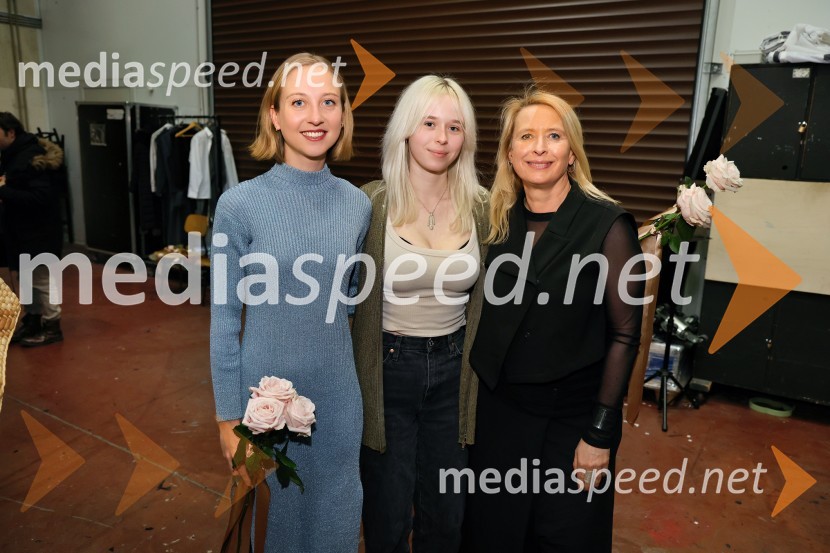  Lara Ekar Grlj, koreografinja;  Lola Doma;  Tatjana Doma, dramaturginja SLG CeljeIn ljubezen tudi, premiera na odru Slovenskega narodnega gledališča Maribor