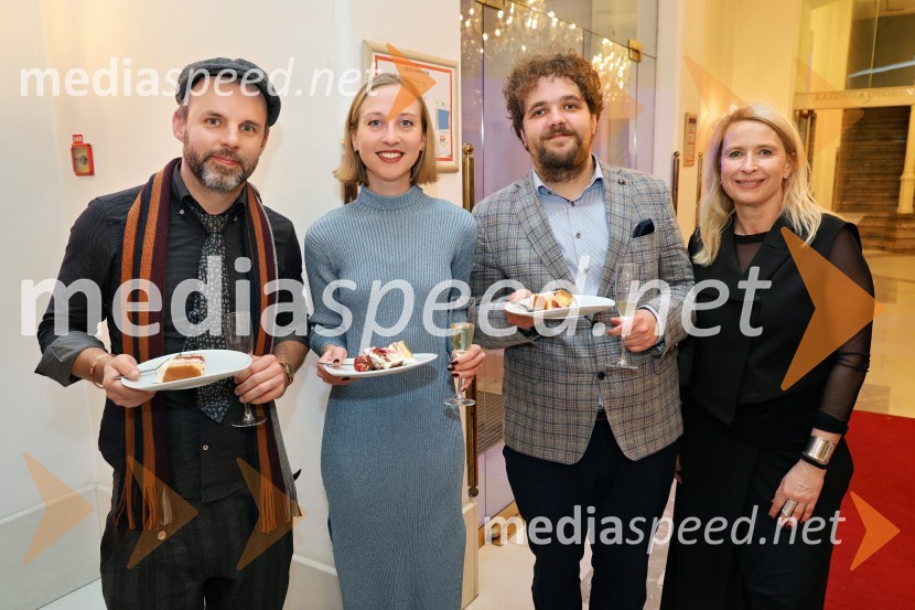  Urban Zorko, dramaturg, snemalec, režiser;  Lara Ekar Grlj, koreografinja;  Luka Marcen, režiser;  Tatjana Doma, dramaturginja SLG CeljeIn ljubezen tudi, premiera na odru Slovenskega narodnega gledališča Maribor