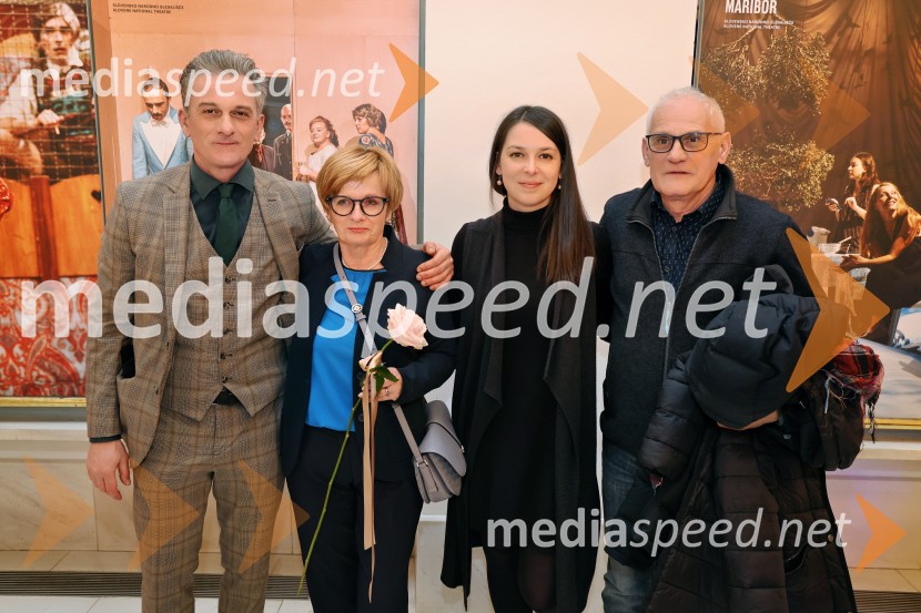  Vladimir Vlaskalić, igralec;  Zala Koren,  urednica socialnih omrežij, SNG Maribor DramaIn ljubezen tudi, premiera na odru Slovenskega narodnega gledališča Maribor